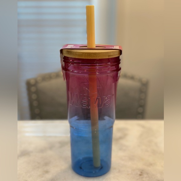 WAWA limited edition The Galaxy Reusable Tumbler / Mug - 24oz - Picture 8 of 8